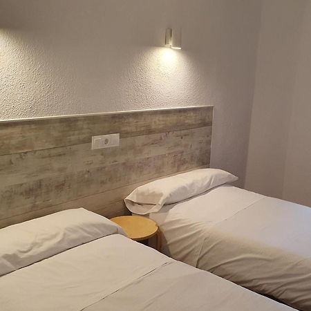 Hostal Ginebra -Madrid Centro Gran Via Sol- ภายนอก รูปภาพ